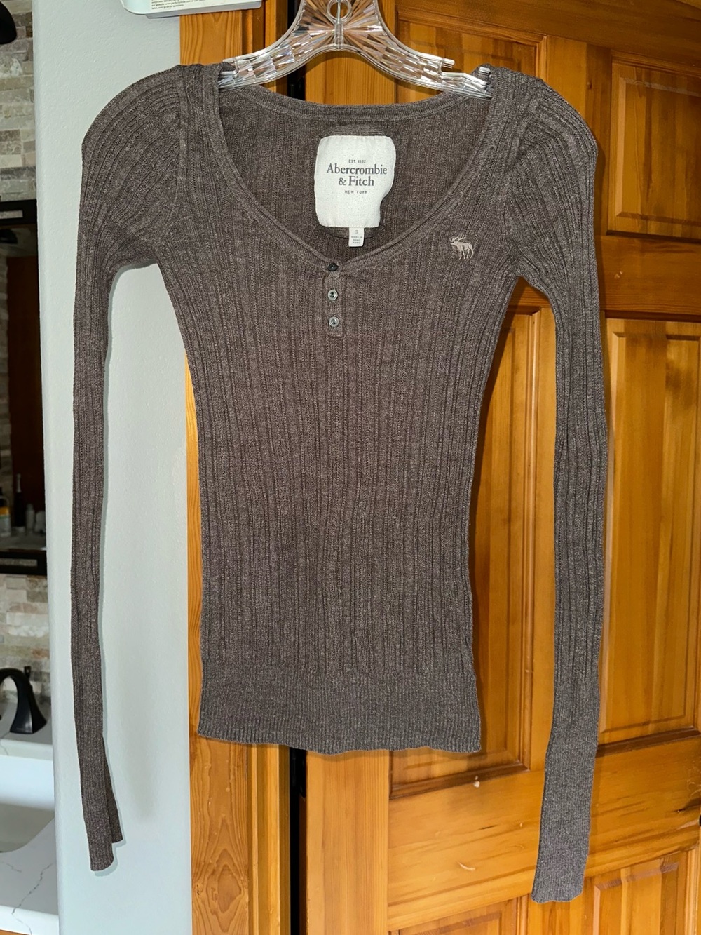 Abercrombie henley